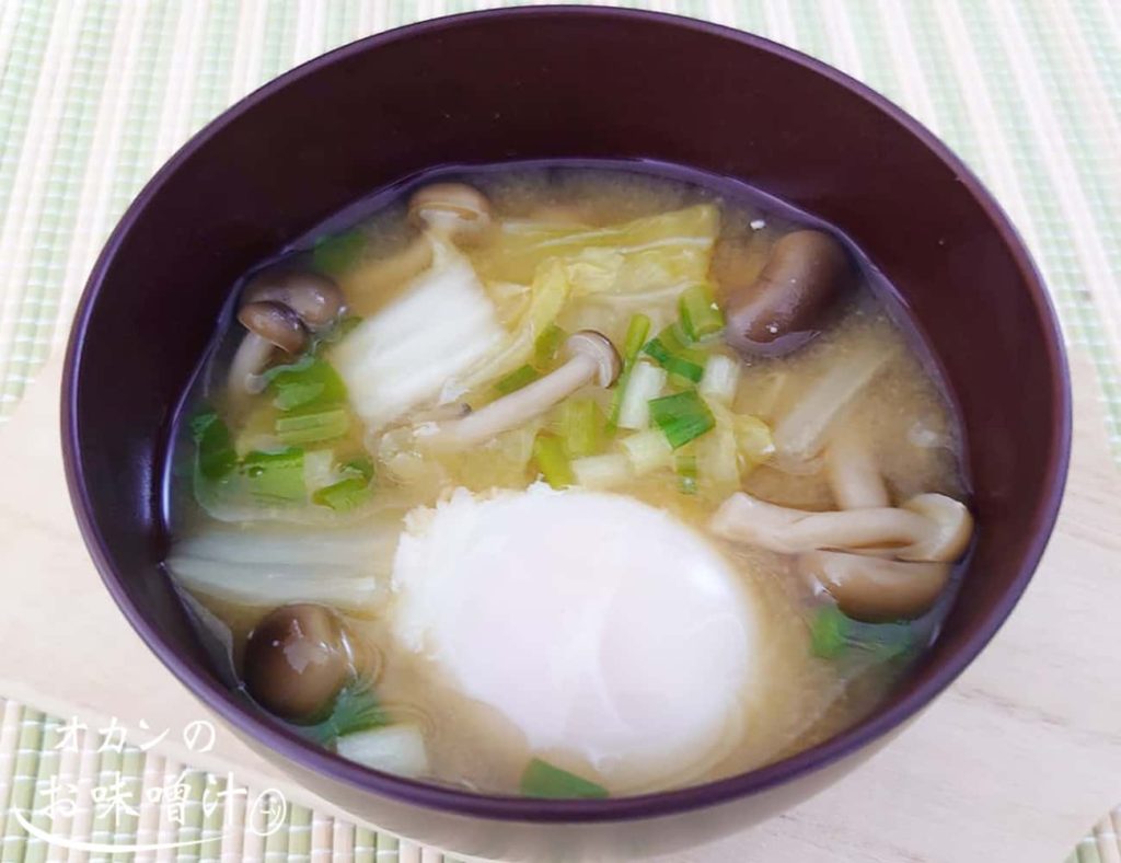 落とし卵の味噌汁