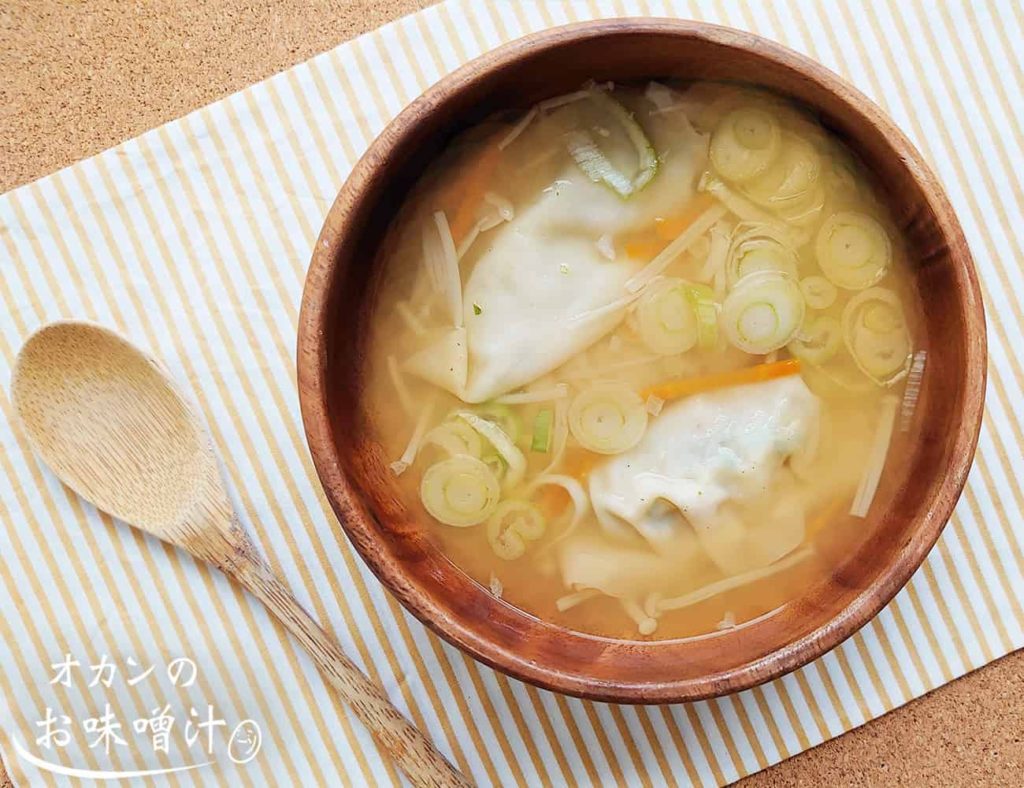 水餃子風 味噌汁