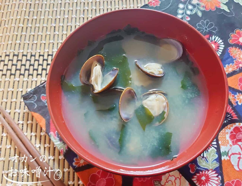 しじみとわかめの味噌汁